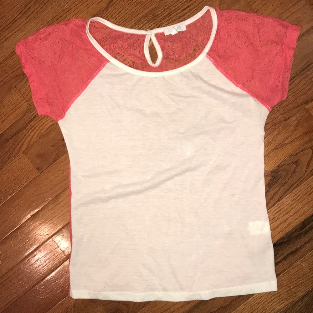Delia’s short sleeved salmon and cream top